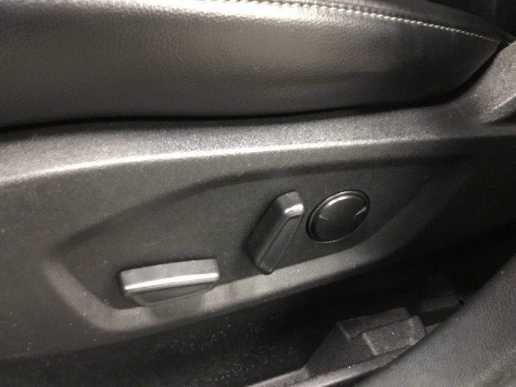 Used 2023 Ford Edge SEL image 9