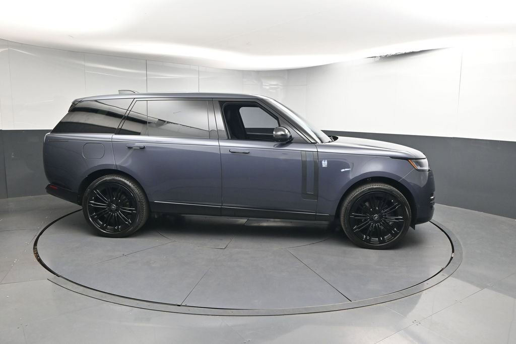 Used 2024 Land Rover Range Rover Long Wheelbase SE image 24