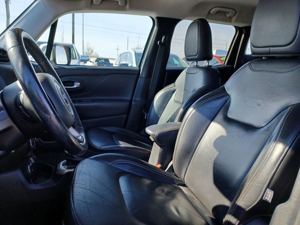 Used 2016 Jeep Renegade Limited image 10