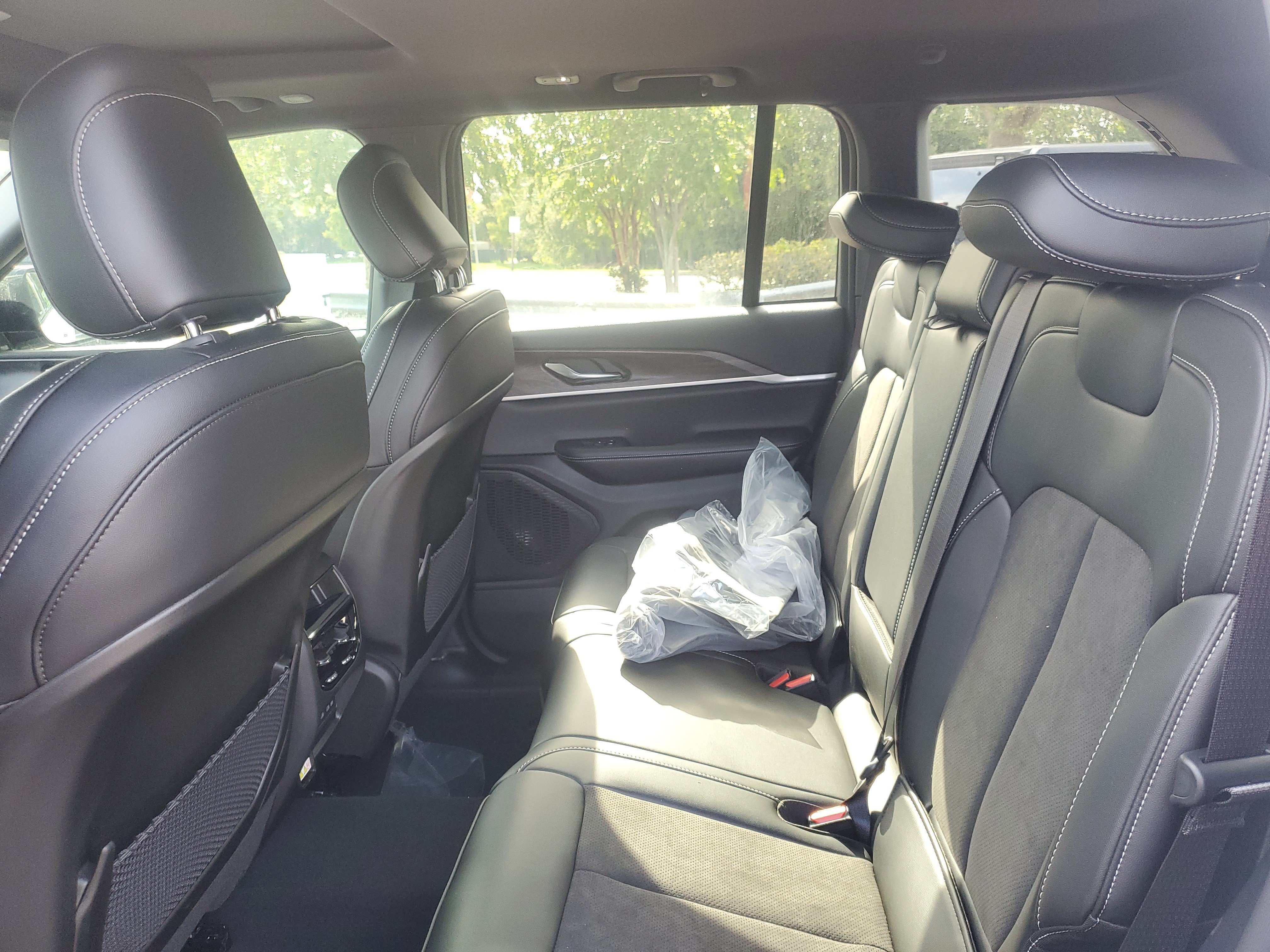 New 2026 Jeep Grand Cherokee Altitude RWD image 8