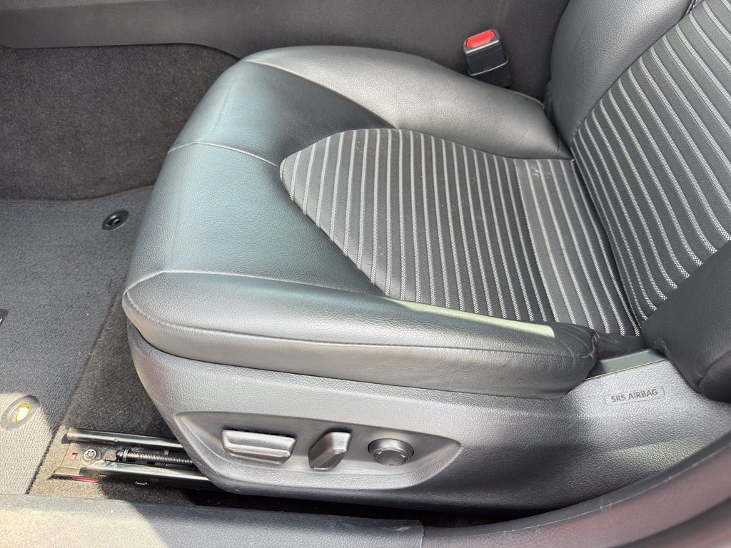 Used 2024 Toyota Camry SE AWD/4WD image 12