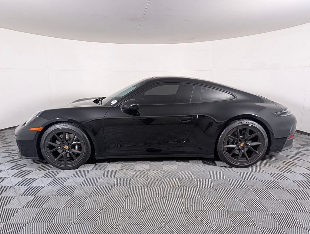 Certified 2025 Porsche 911 Carrera RWD image 2