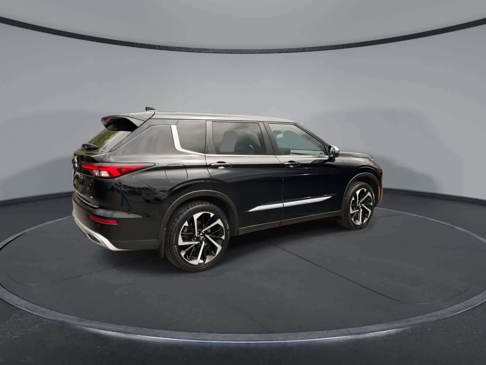 Used 2022 Mitsubishi Outlander SE AWD/4WD image 8
