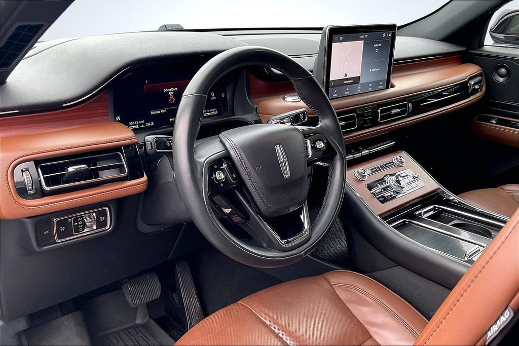 Certified 2023 Lincoln Aviator Reserve w/ Equipment Group 201A RWD image 18