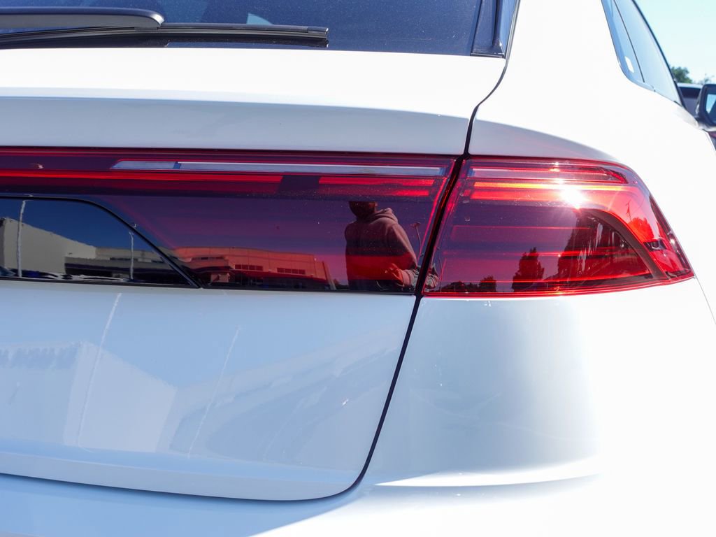 Used 2024 Audi SQ8 Premium Plus w/ Executive Package image 7