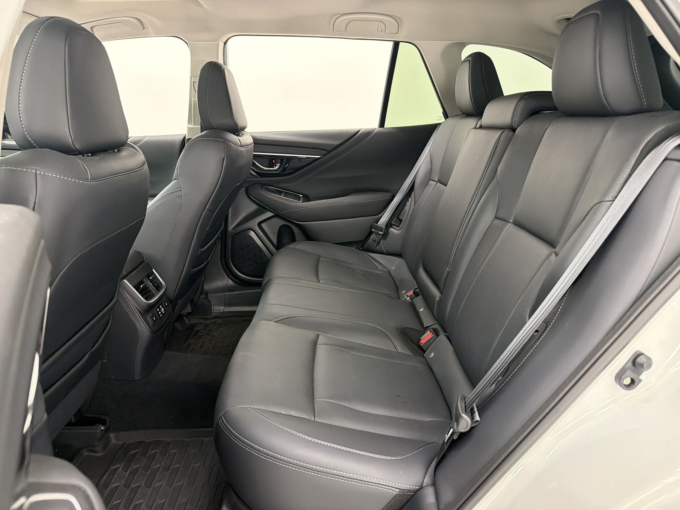 Used 2024 Subaru Outback Touring XT AWD/4WD image 24