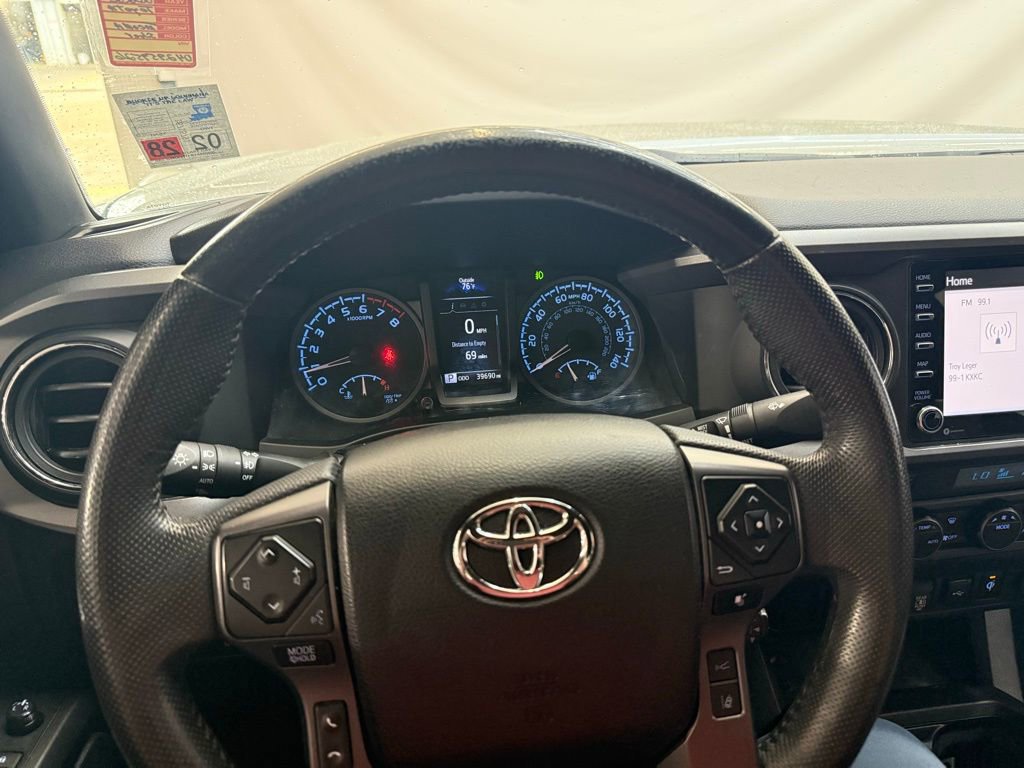Used 2022 Toyota Tacoma TRD Off-Road AWD/4WD image 13