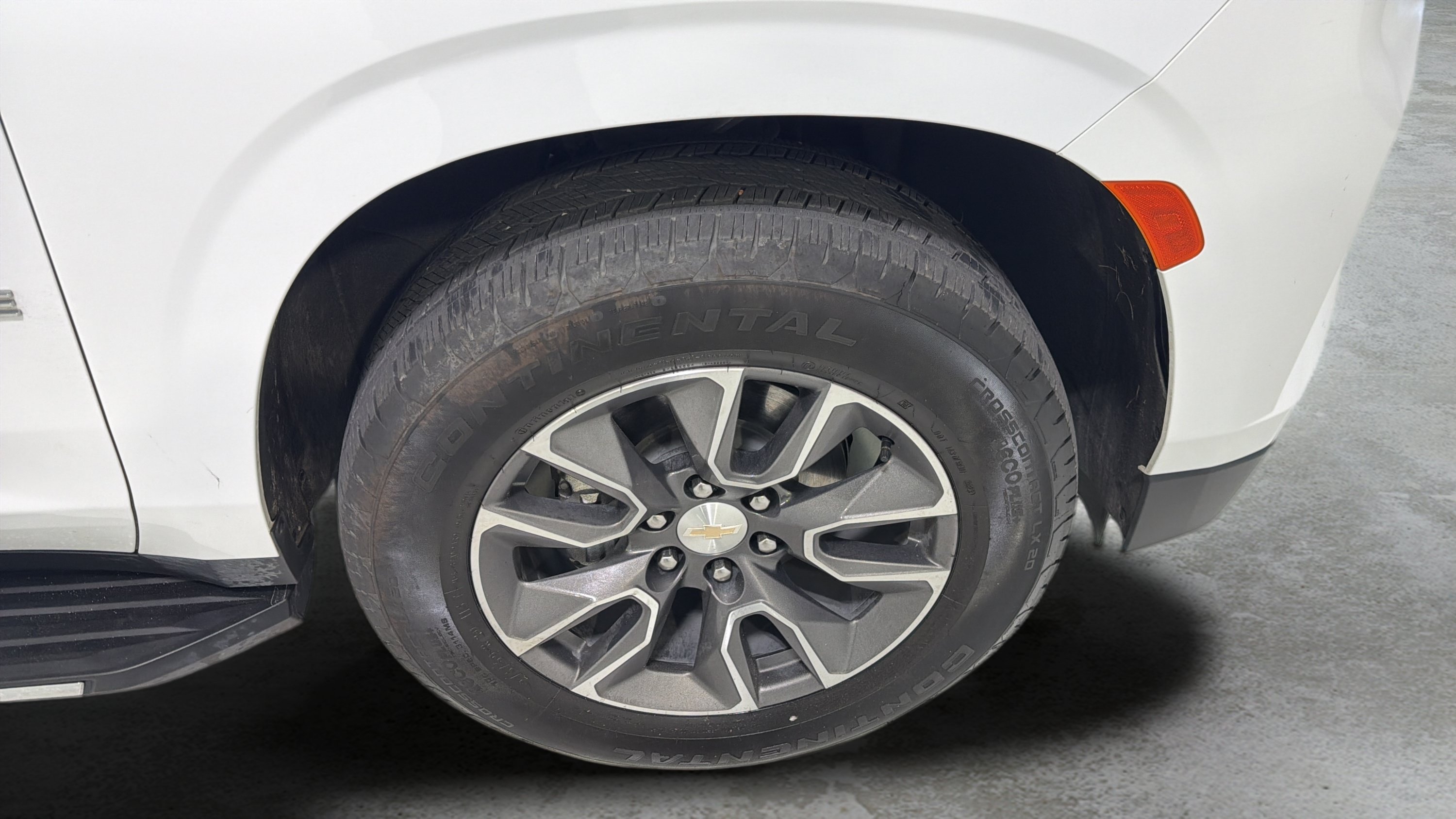 Used 2023 Chevrolet Tahoe LT w/ Luxury Package RWD image 26