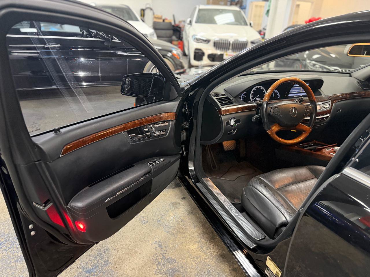 Used 2010 Mercedes-Benz S 550 4MATIC image 10