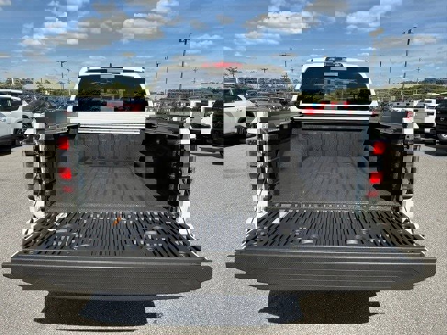 New 2026 Nissan Frontier PRO-4X w/ Pro-4x Convenience Package image 16