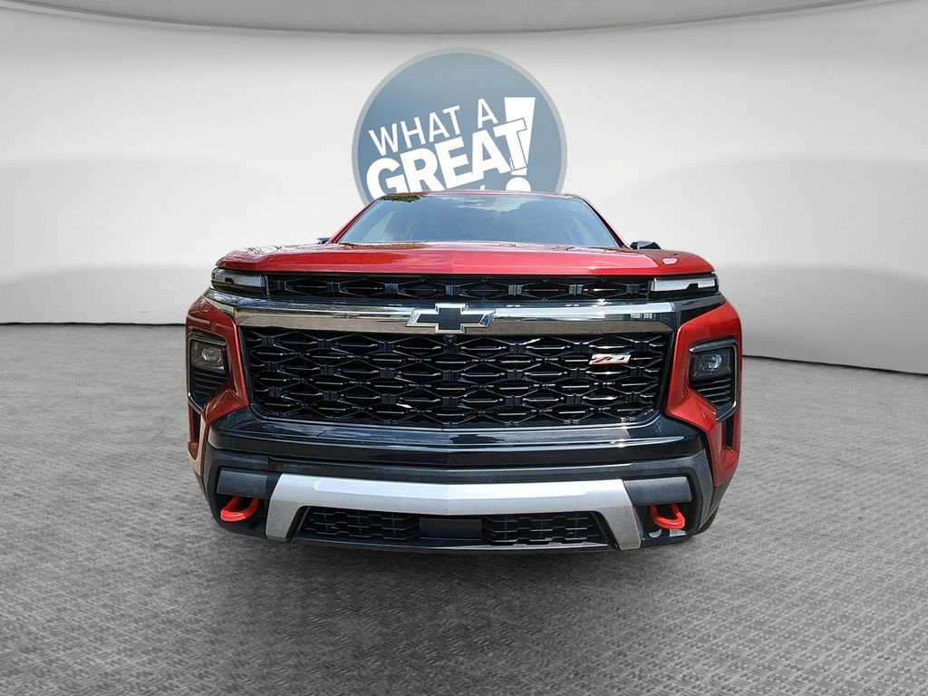 Certified 2025 Chevrolet Traverse Z71 w/ Driver Confidence Package AWD/4WD image 6