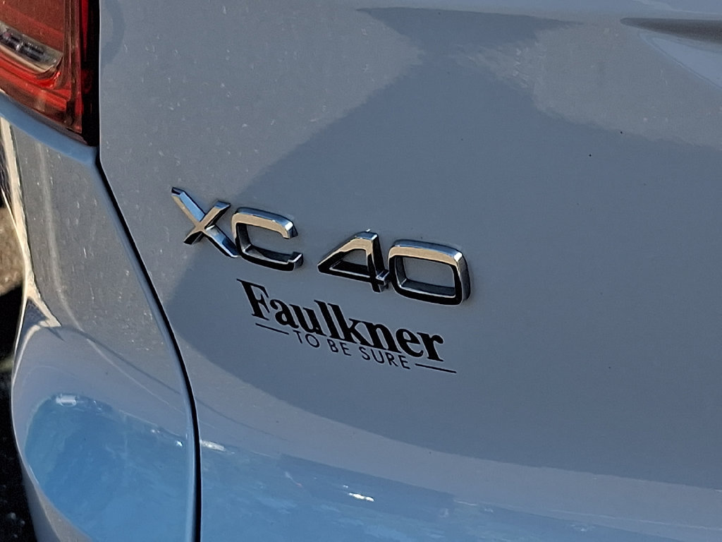 Certified 2024 Volvo XC40 B5 Plus w/ Protection Package Premier AWD/4WD image 29