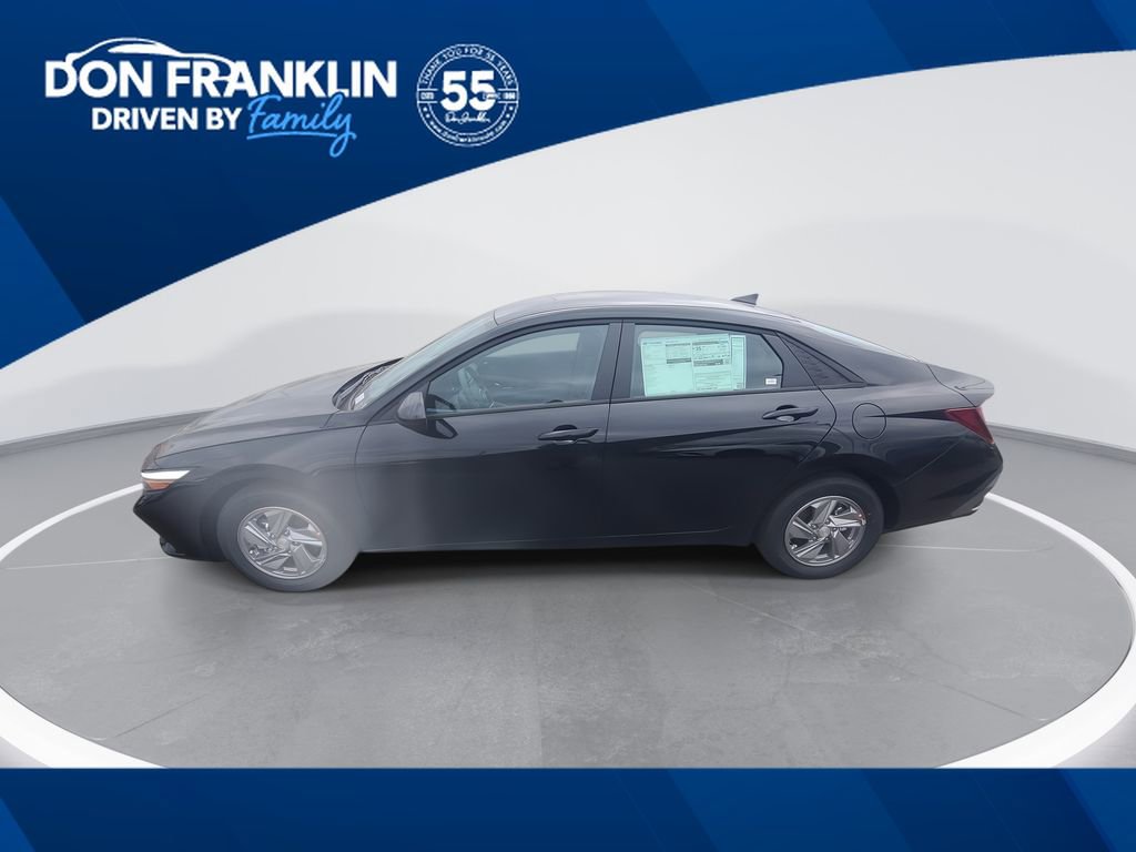 New 2026 Hyundai Elantra SE