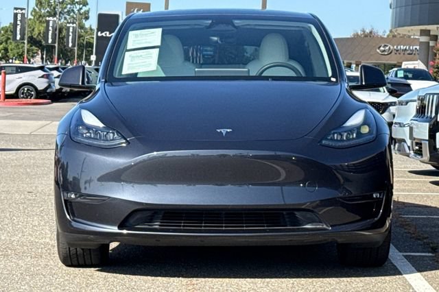 Used 2024 Tesla Model Y Long Range AWD/4WD image 12