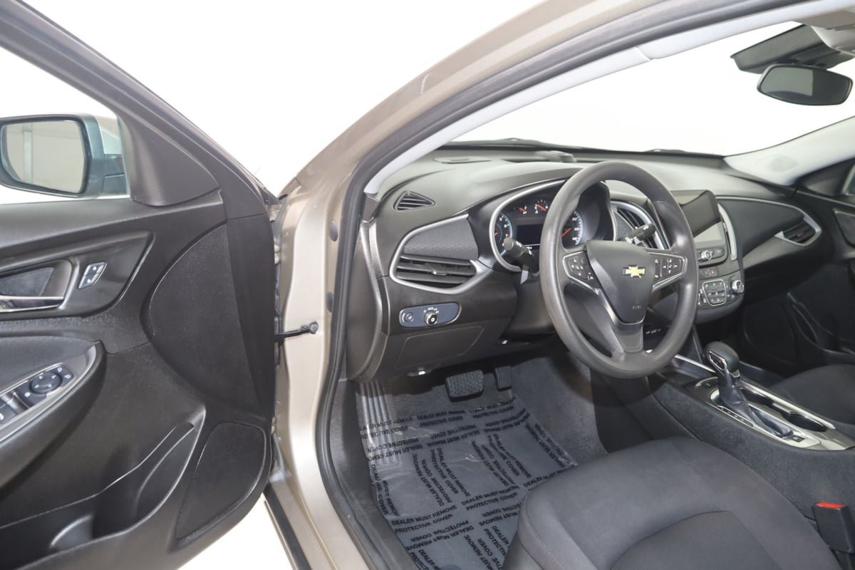 Used 2024 Chevrolet Malibu LT FWD image 42