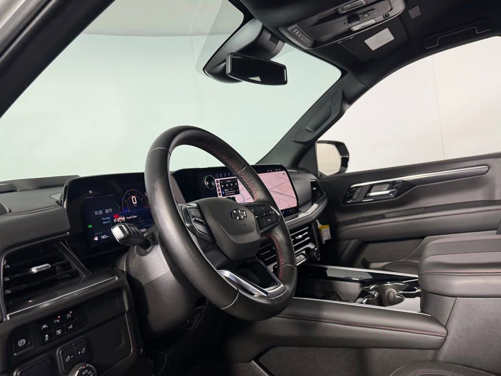 Used 2025 Chevrolet Suburban RST RWD image 21