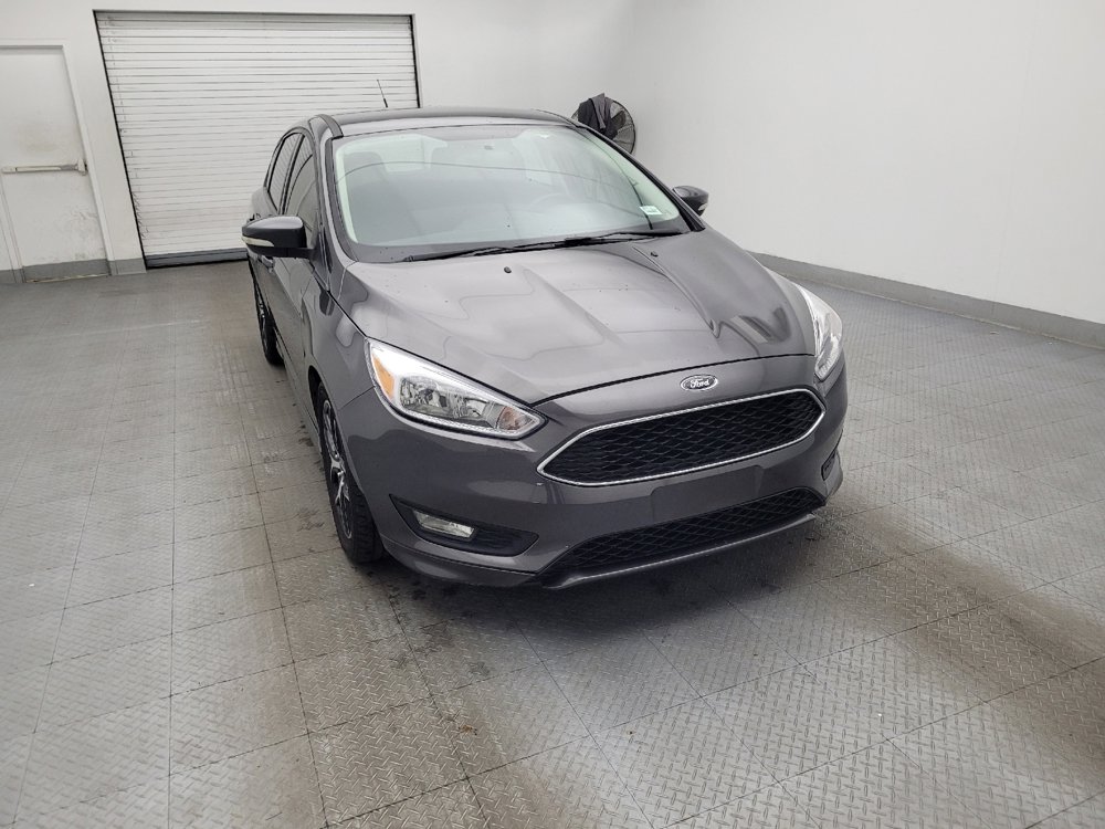 Used 2015 Ford Focus SE w/ SE Sport Package image 14