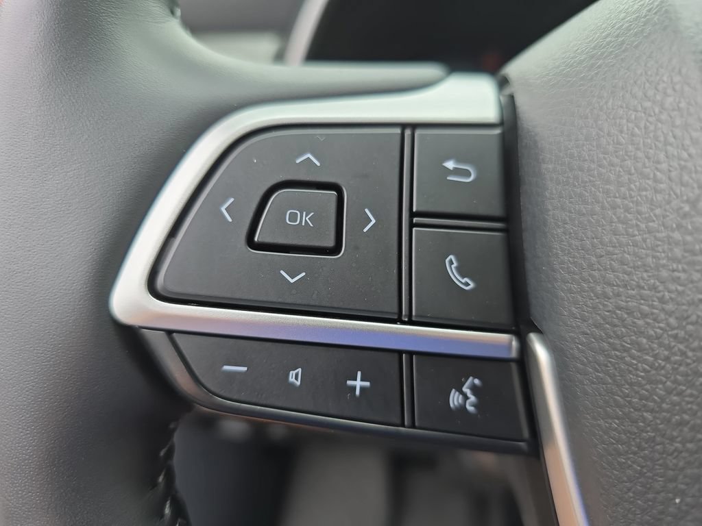 Certified 2025 Toyota Highlander Limited AWD/4WD image 22
