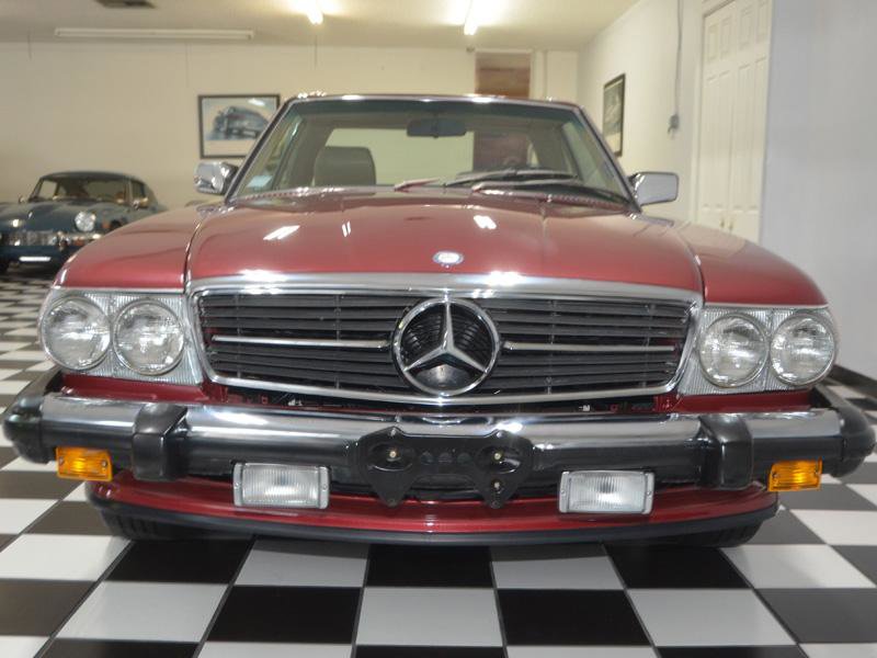 Used 1989 Mercedes-Benz 560 SL image 4