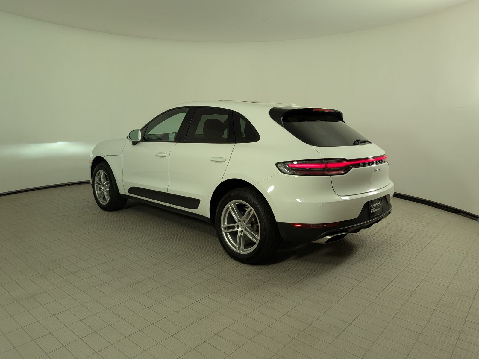 Certified 2021 Porsche Macan AWD/4WD video 3
