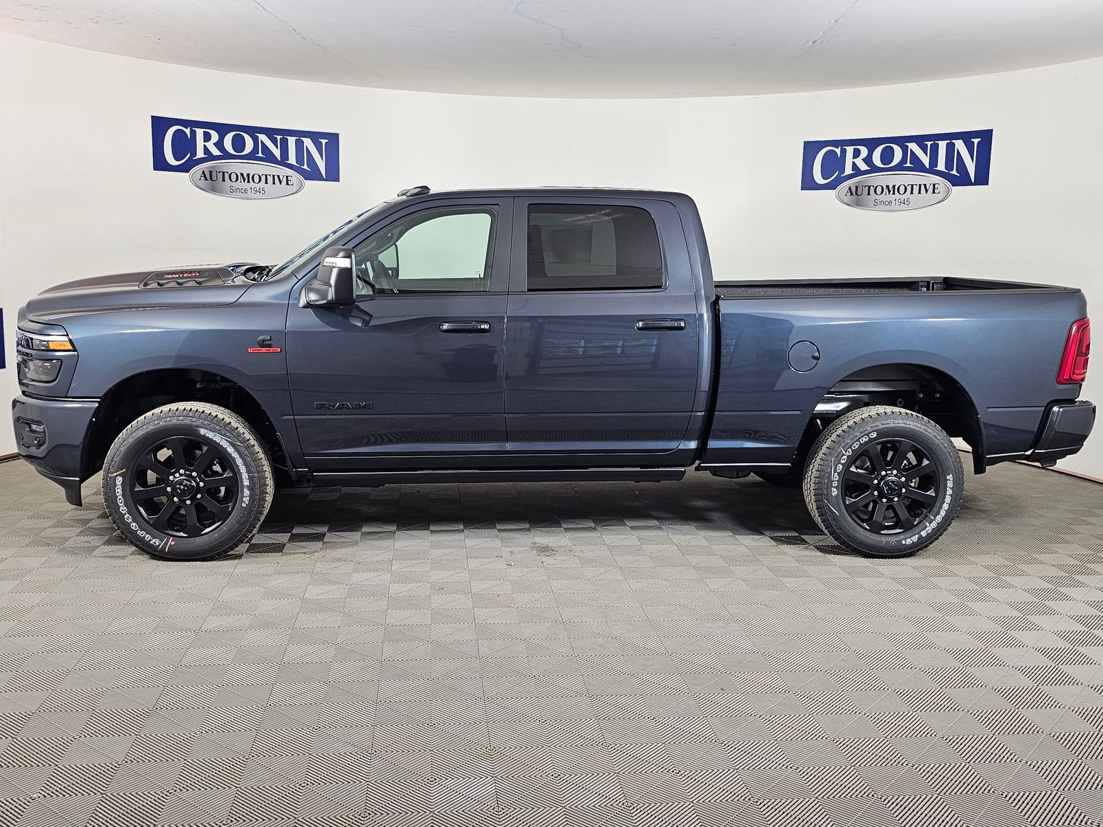 New 2026 RAM 2500 Laramie AWD/4WD image 35
