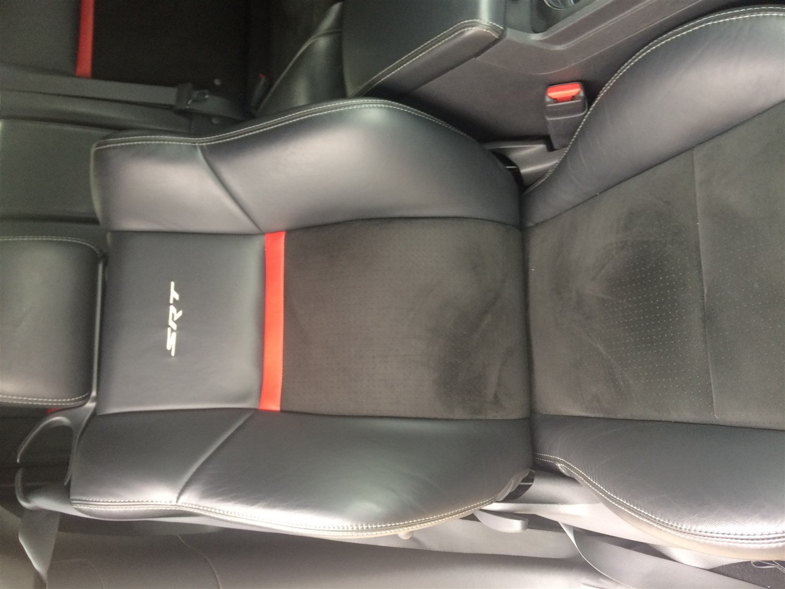Used 2010 Dodge Challenger SRT8 w/ SRT Option Group II RWD image 7