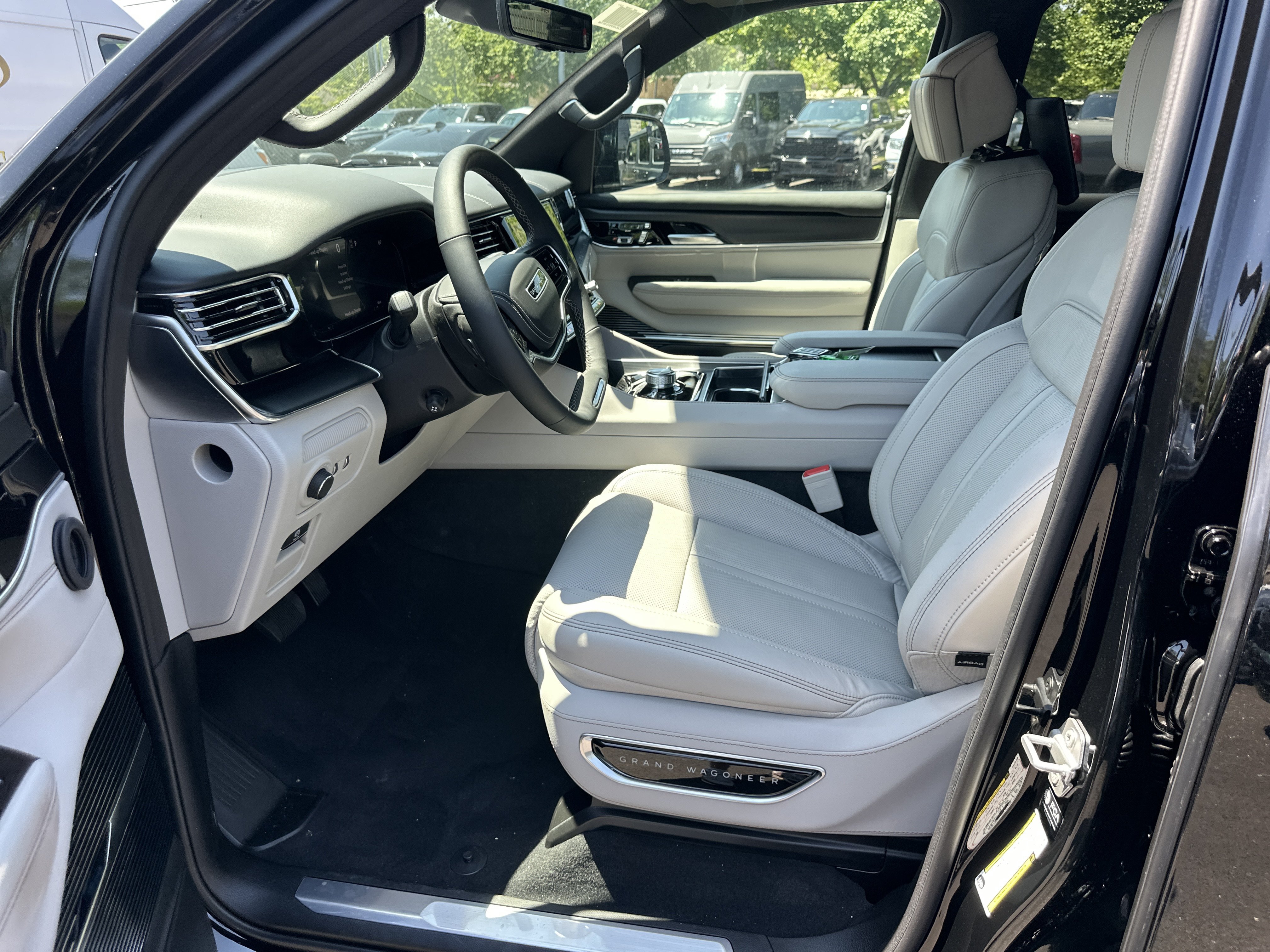 New 2026 Jeep Grand Wagoneer Summit w/ Rear Seat Video Group I AWD/4WD image 24