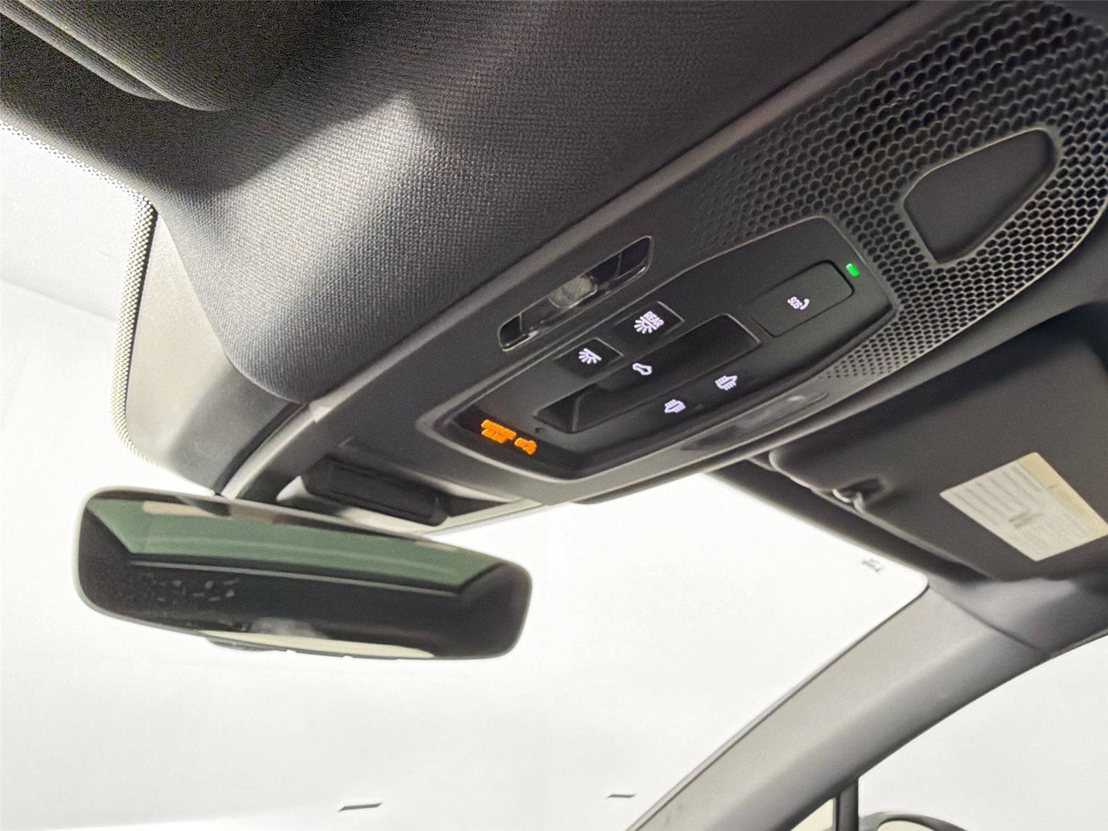 Certified 2026 Porsche Cayenne AWD/4WD image 24