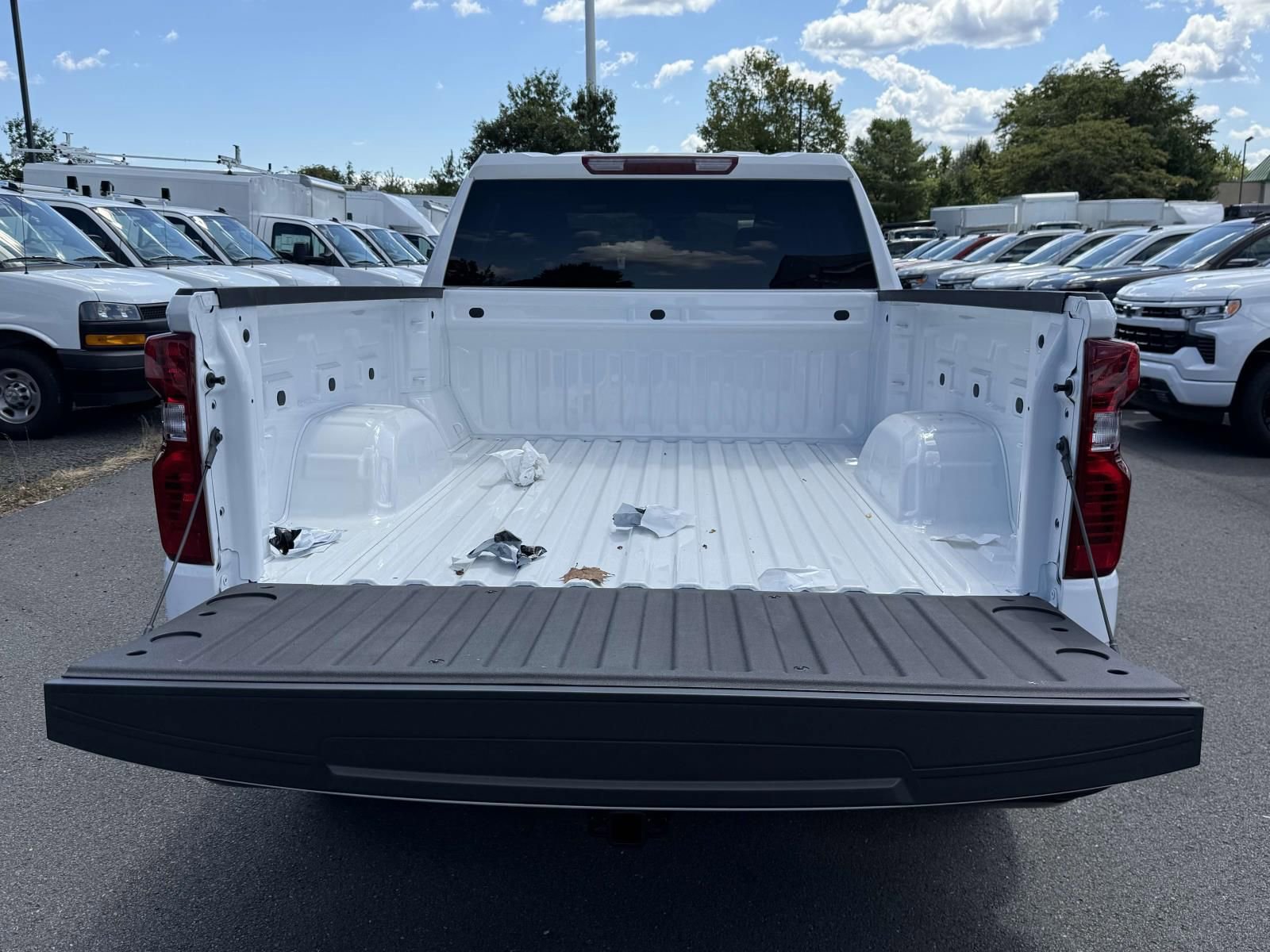 New 2026 Chevrolet Silverado 1500 W/T w/ WT Value Package AWD/4WD image 18