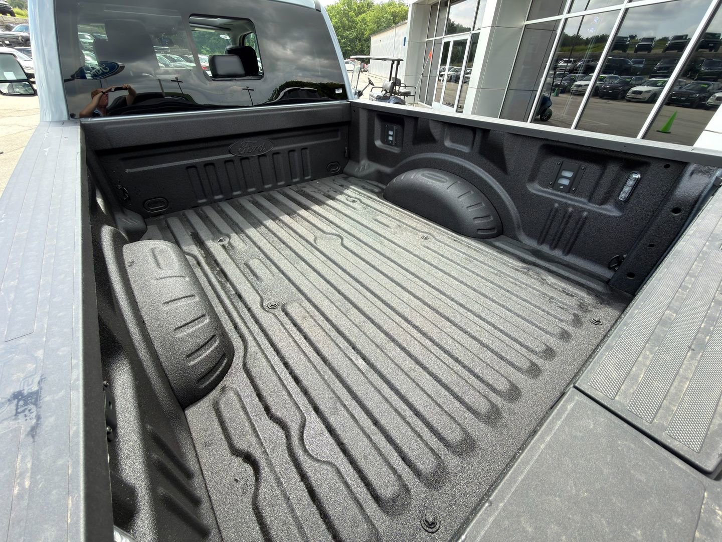 New 2026 Ford F350 Lariat w/ Tremor Off-Road Package AWD/4WD image 13