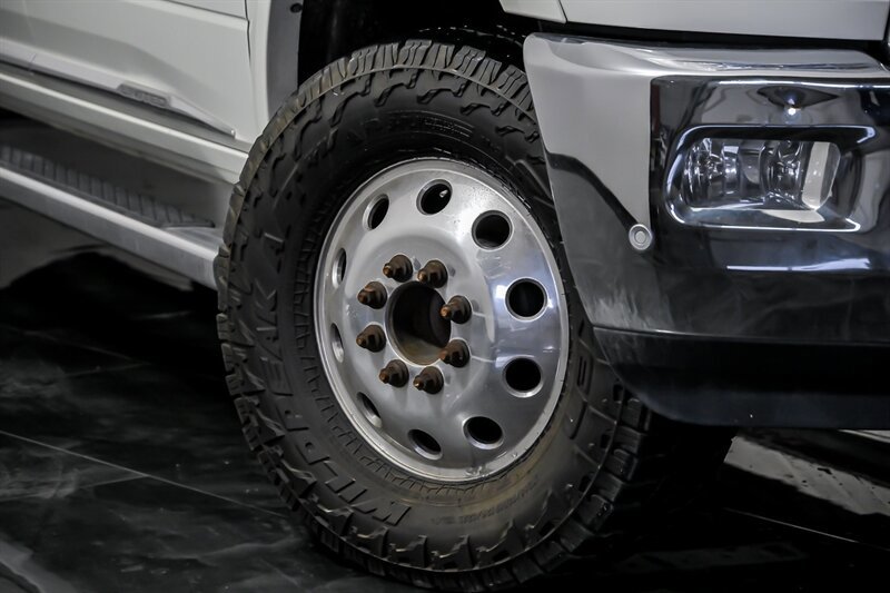 Used 2018 RAM 3500 Laramie Longhorn AWD/4WD image 3