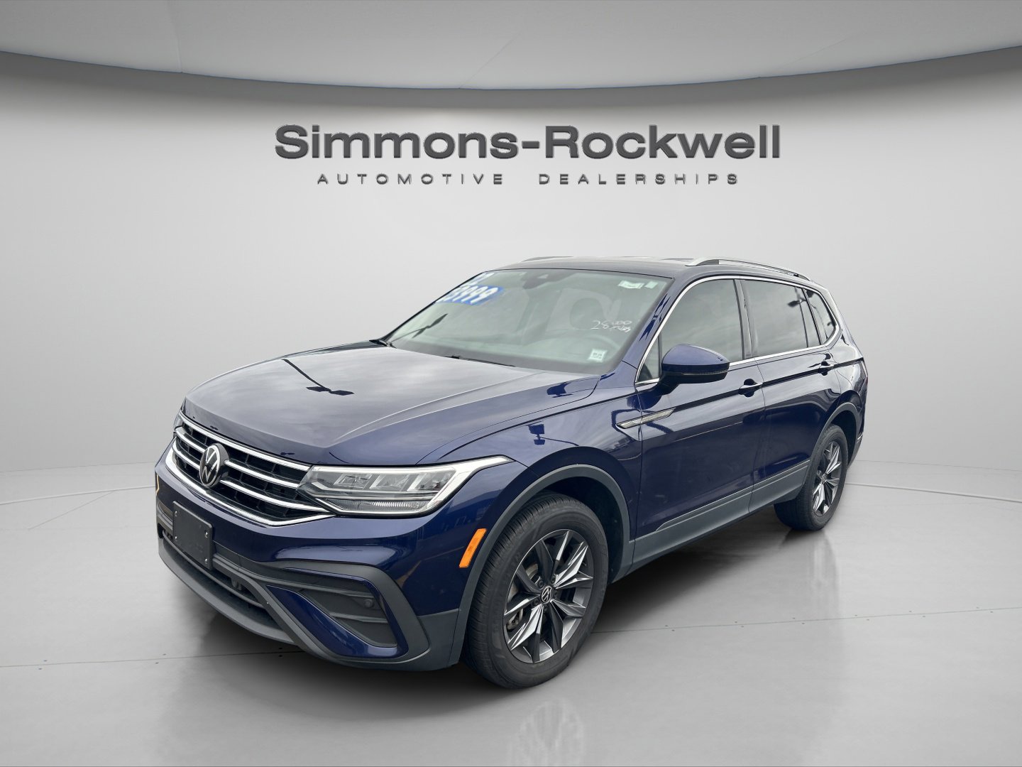 Used 2022 Volkswagen Tiguan SE AWD/4WD image 14