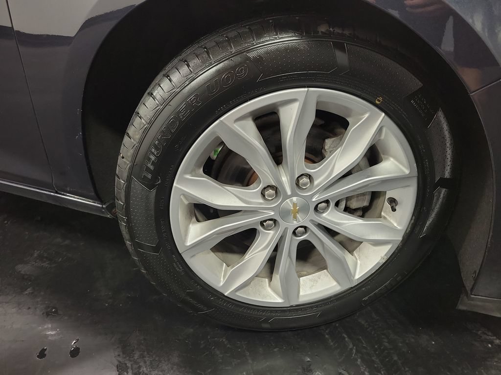 Used 2023 Chevrolet Malibu LT FWD image 10