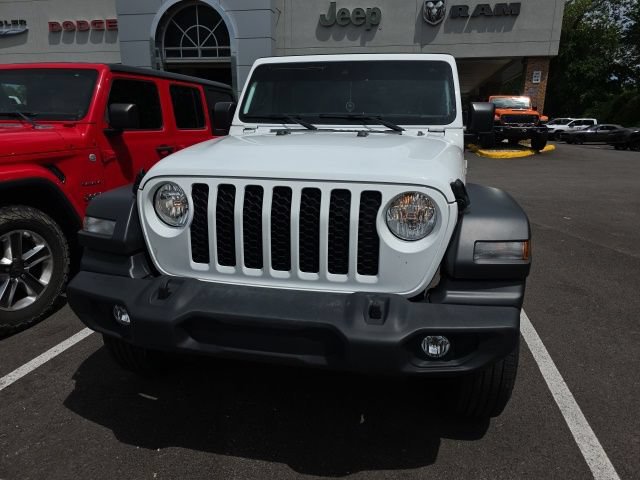 Used 2024 Jeep Wrangler Sport AWD/4WD image 2