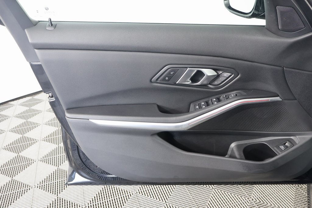Used 2024 BMW 330i Sedan w/ Convenience Package RWD image 12