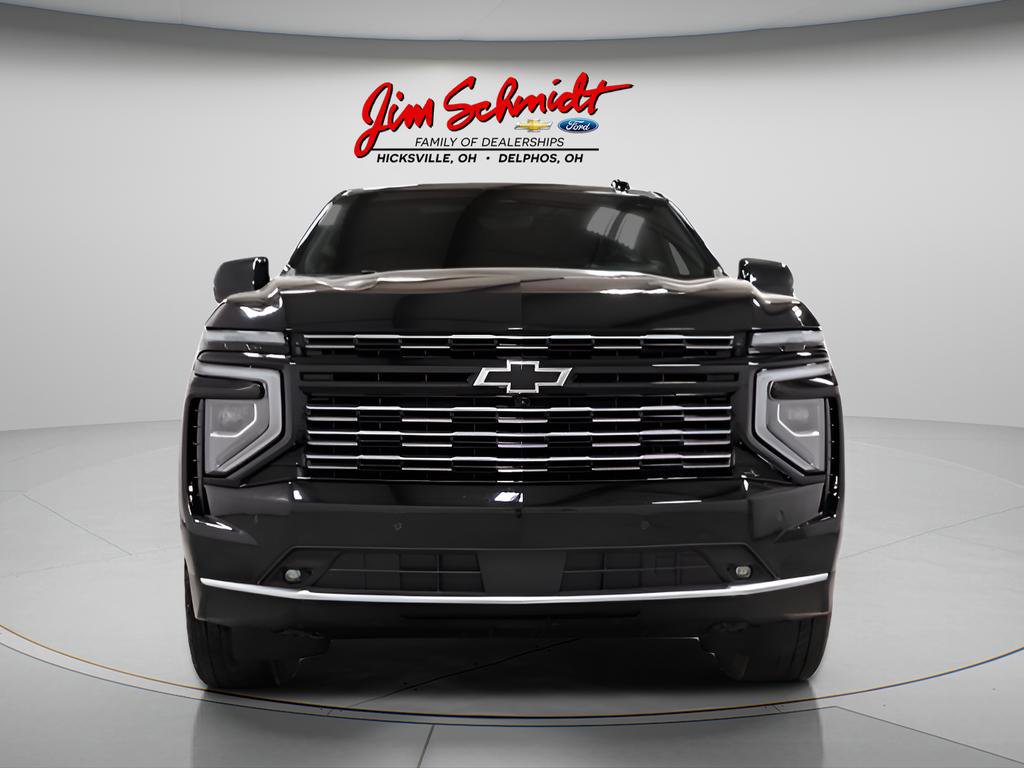 Used 2025 Chevrolet Suburban High Country image 2