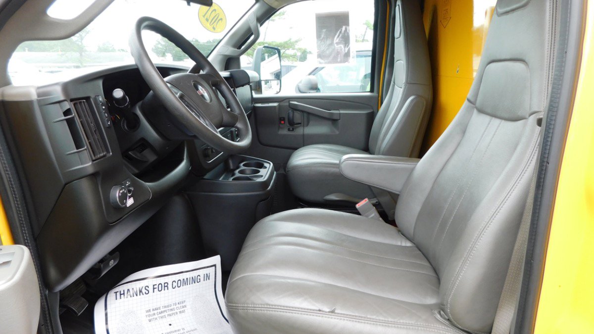 Used 2021 GMC Savana 3500 Extended w/ Power Convenience Package image 9
