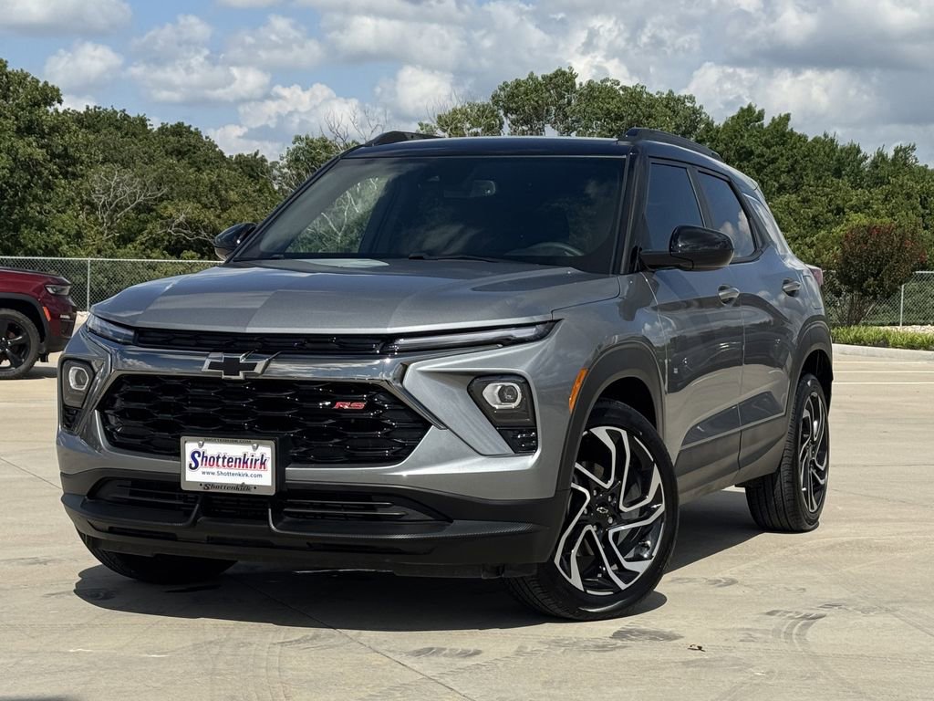 Used 2026 Chevrolet TrailBlazer RS w/ Convenience Package FWD image 2