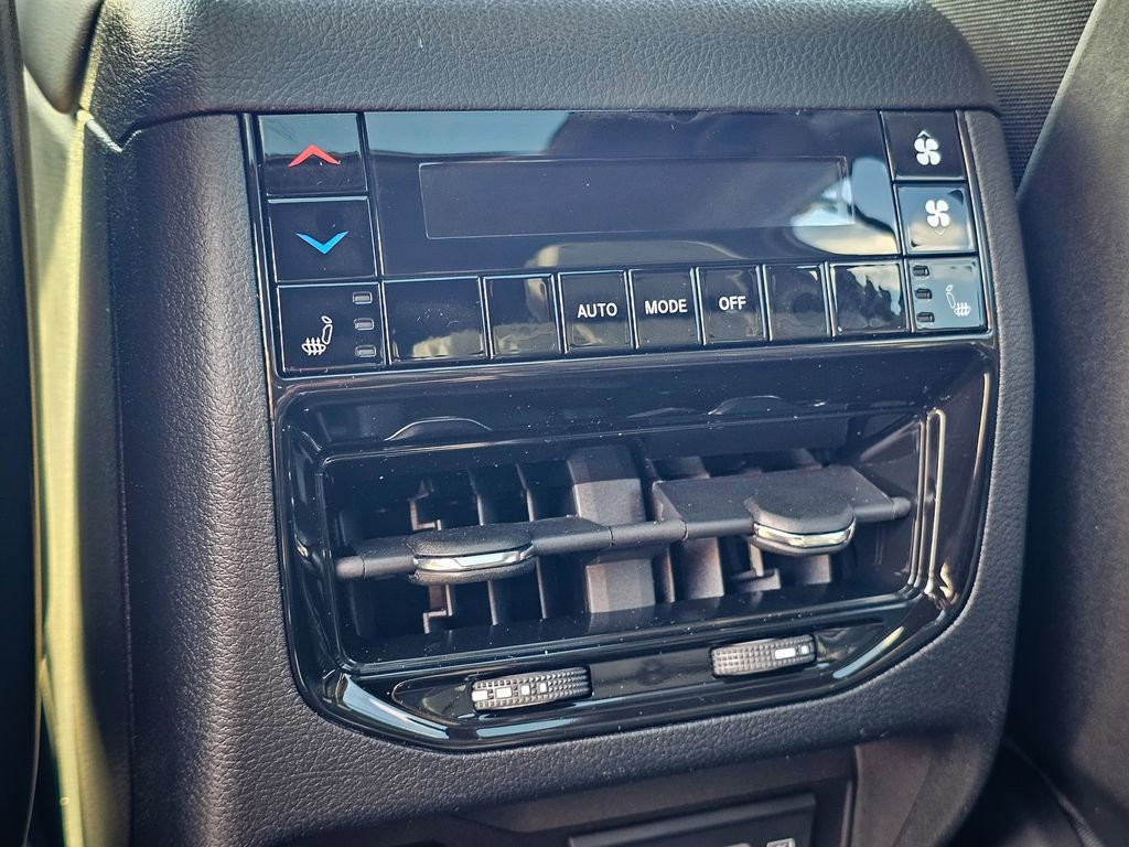 New 2026 Jeep Grand Cherokee L Limited image 35