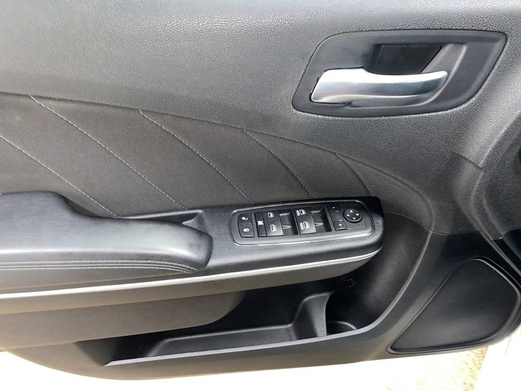Used 2021 Dodge Charger SXT w/ Driver Convenience Group image 31