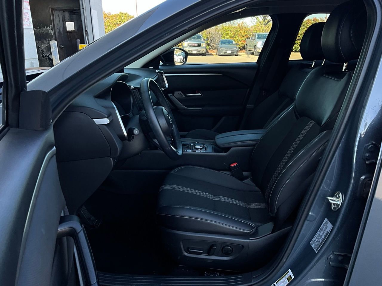 Used 2025 MAZDA CX-50 AWD 2.5 S w/ Premium Package image 10