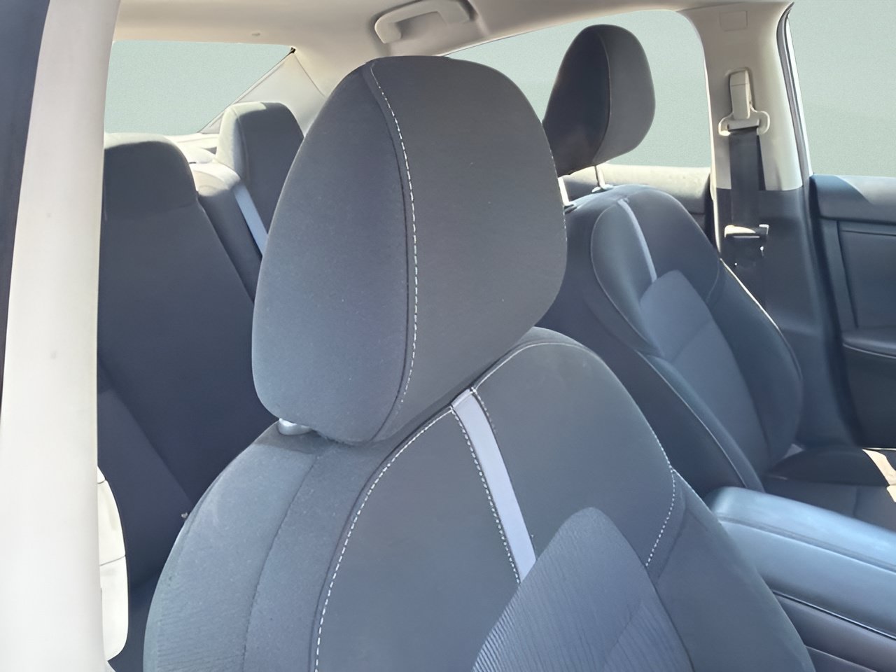 Used 2025 Nissan Sentra SV w/ All-Weather Package FWD image 6