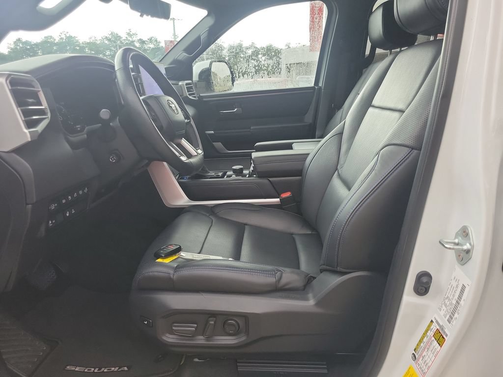 Certified 2024 Toyota Sequoia Platinum AWD/4WD image 15
