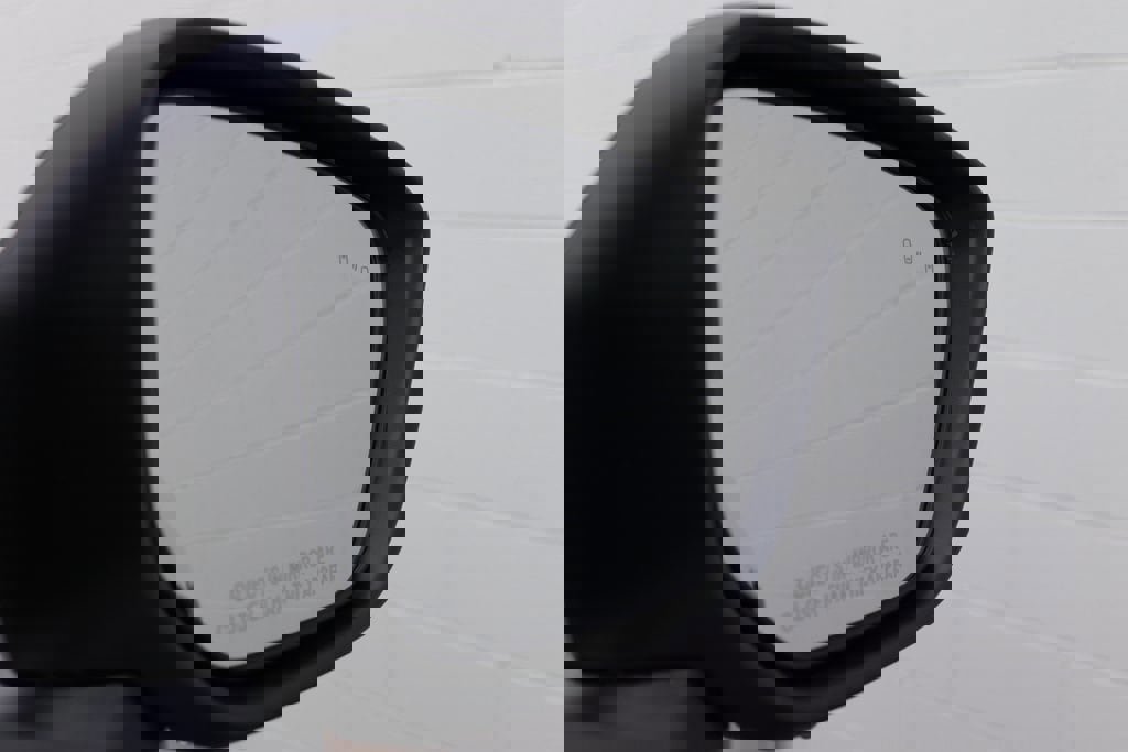 New 2025 Mitsubishi Eclipse Cross Black Edition image 26