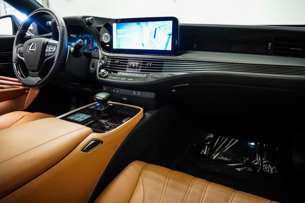 Used 2024 Lexus LS 500 AWD w/ Interior Upgrade Package image 13