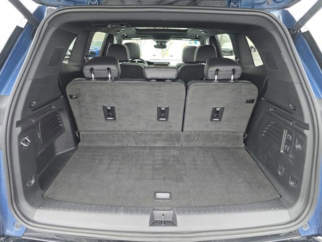 Used 2025 GMC Acadia Denali w/ Super Cruise Package image 21