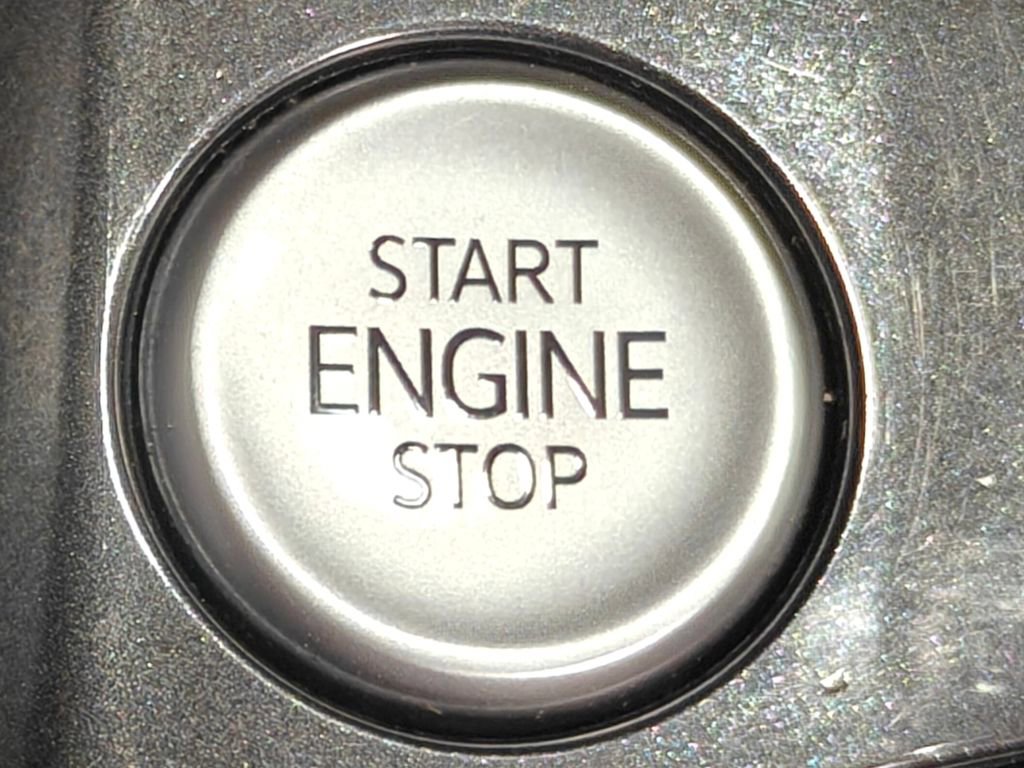 Used 2022 Volkswagen Tiguan S image 12