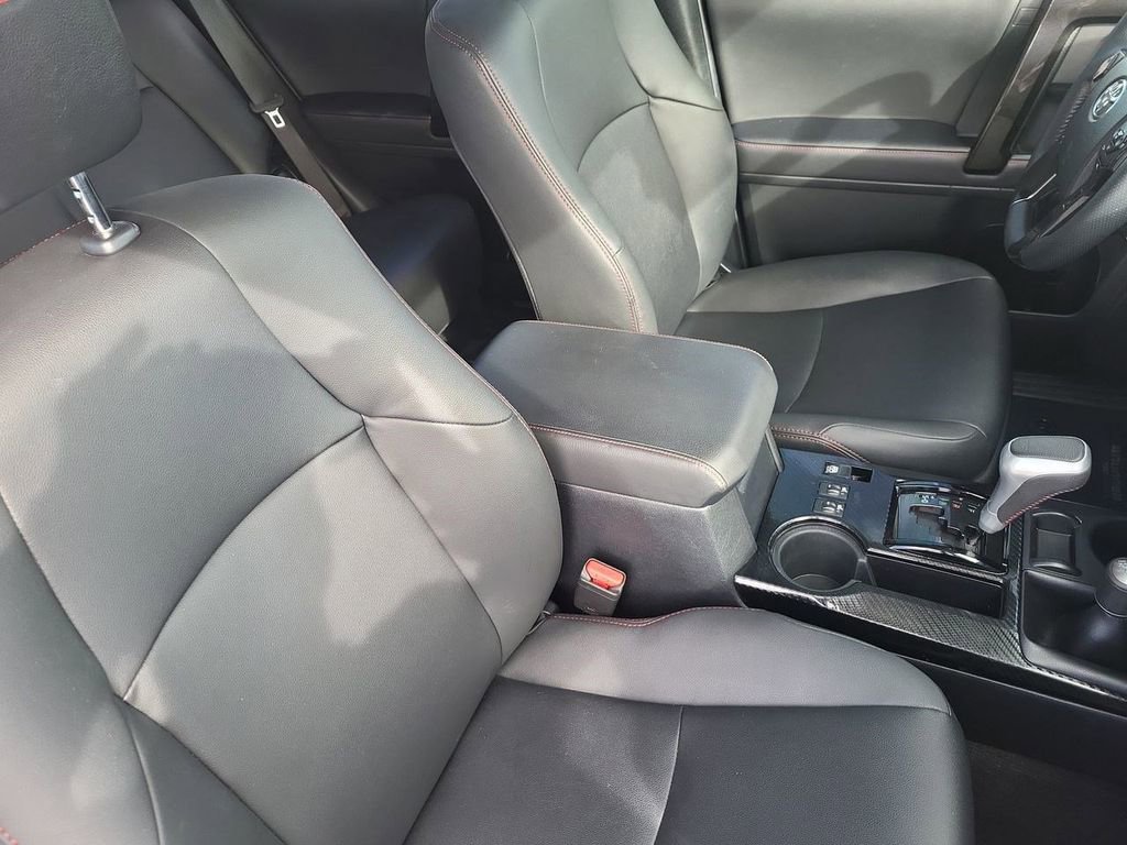 Used 2020 Toyota 4Runner TRD Off-Road Premium w/ Moonroof Package AWD/4WD image 35