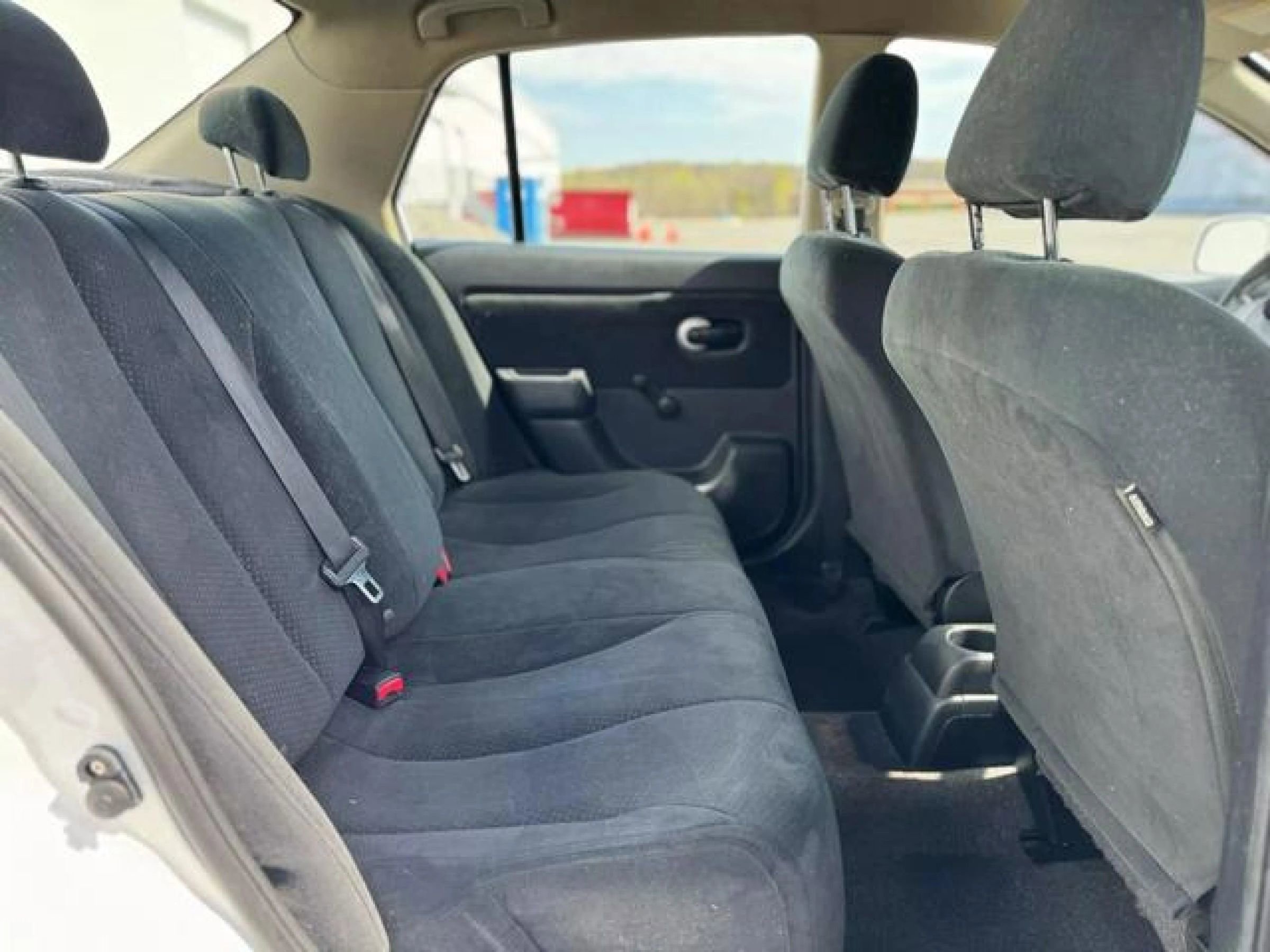 Used 2011 Nissan Versa 1.8 S FWD image 27