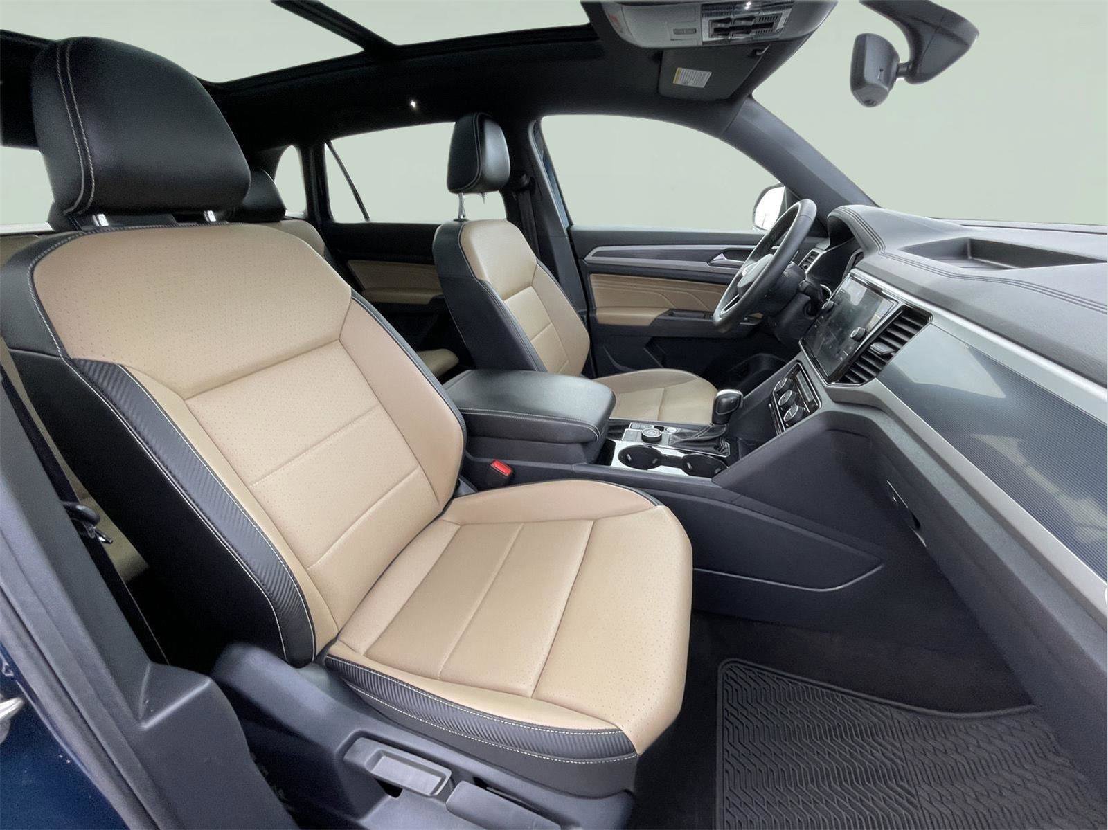 Used 2022 Volkswagen Atlas Cross Sport SE w/ Panoramic Sunroof Package image 22